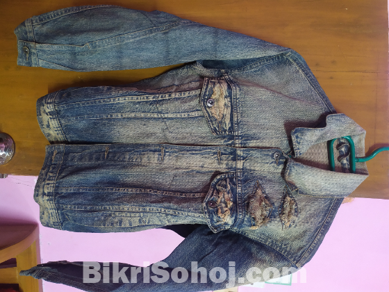 Denim Jacket (জিন্সের জেকেট)